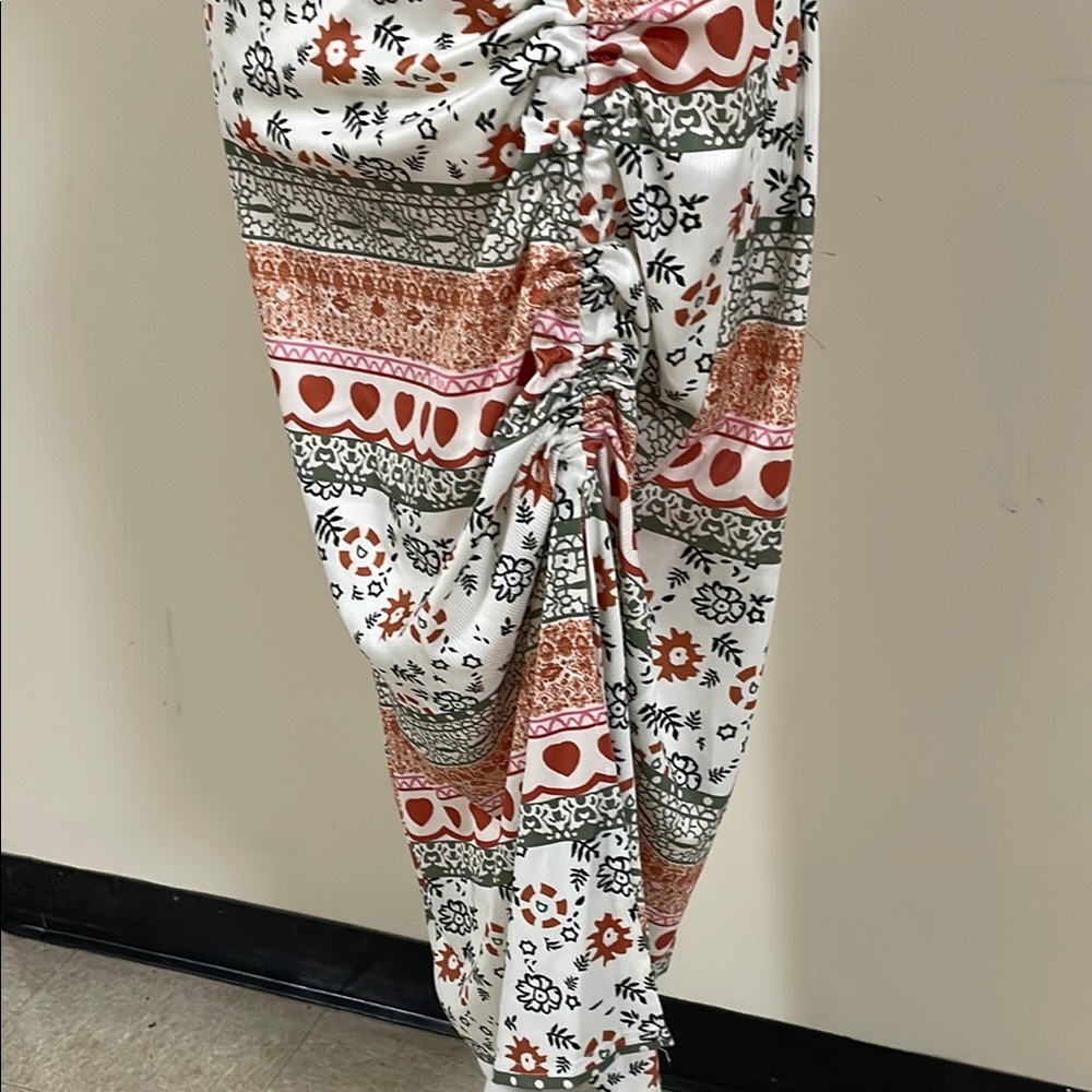 Women’s lightweight skirt ribbed ♥️ Hearts w sienna Floral and black details - Picture 2 of 3